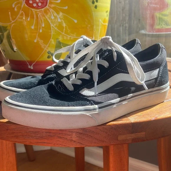 Women’s Vans Ward Canvas Sneakers - Picture 5 of 6